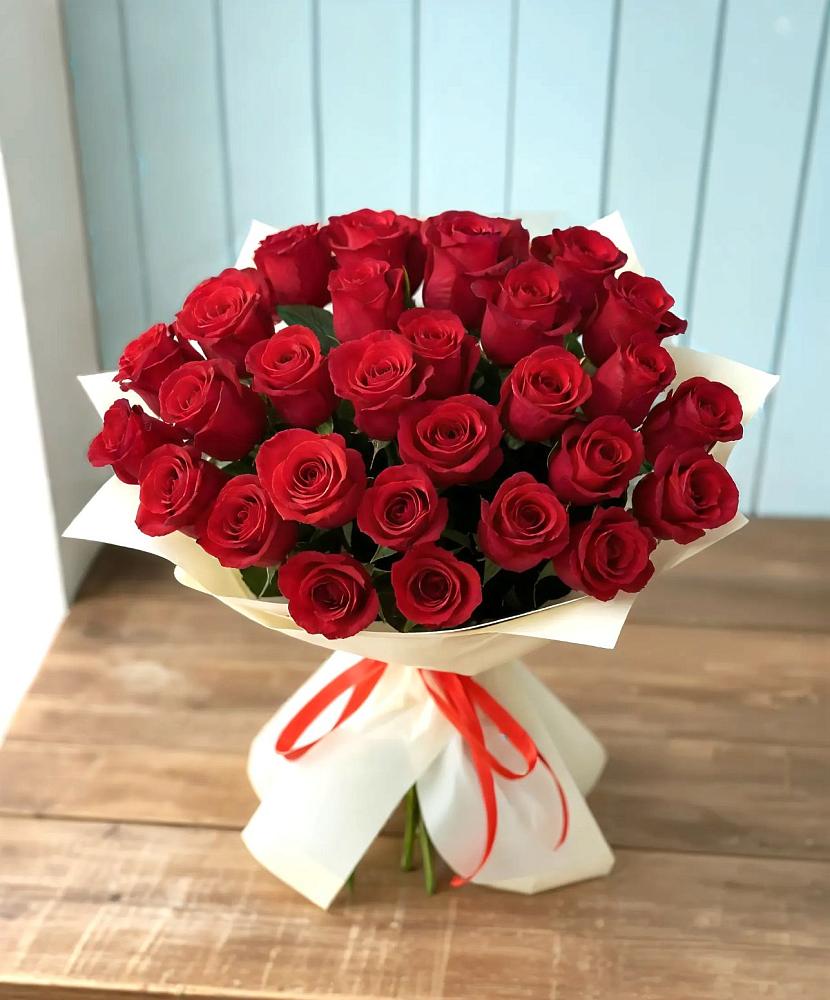 Букет 29 Красных роз в Новолабинской