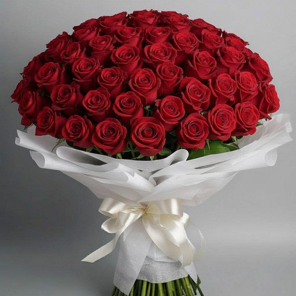 Букет 101 Красная роза Блэк Мэджик в Новолабинской