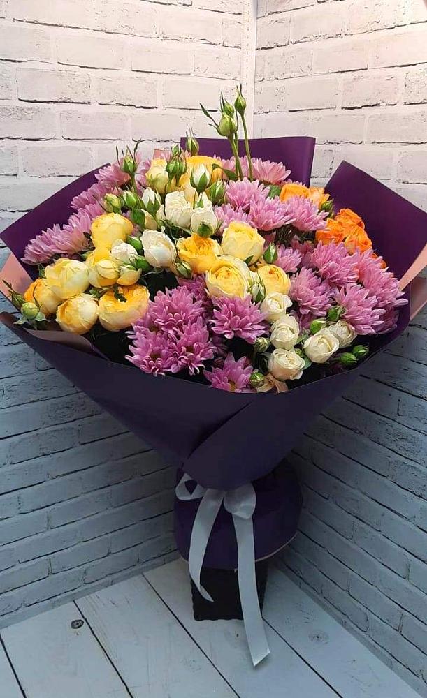 Букет цветов из: Хризантемы и Розы в Новолабинской