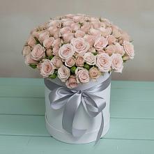 Цветочная композиция из Розы в шляпной коробке #REPLACE_PRED# Новолабинской