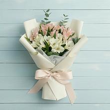 Букет цветов из:  Альстромерии в Новолабинской