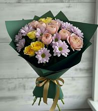Букет цветов из:  Хризантемы и Розы в Новолабинской