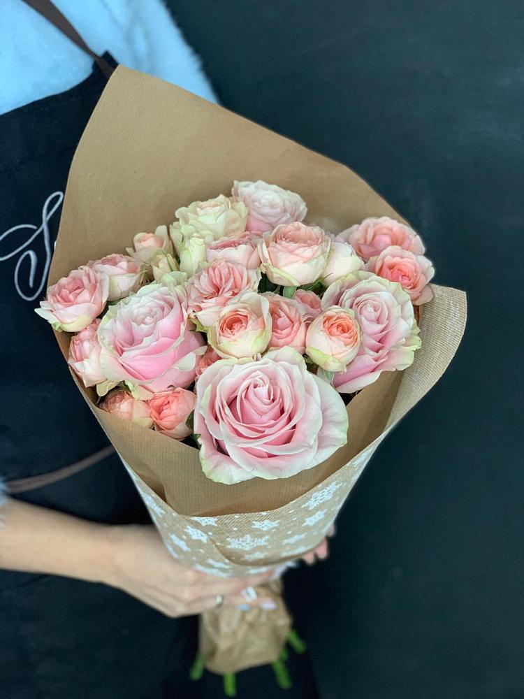 Букет цветов из: Хризантемы и Розы в Новолабинской