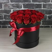 Цветочная композиция из Розы в шляпной коробке в Новолабинской