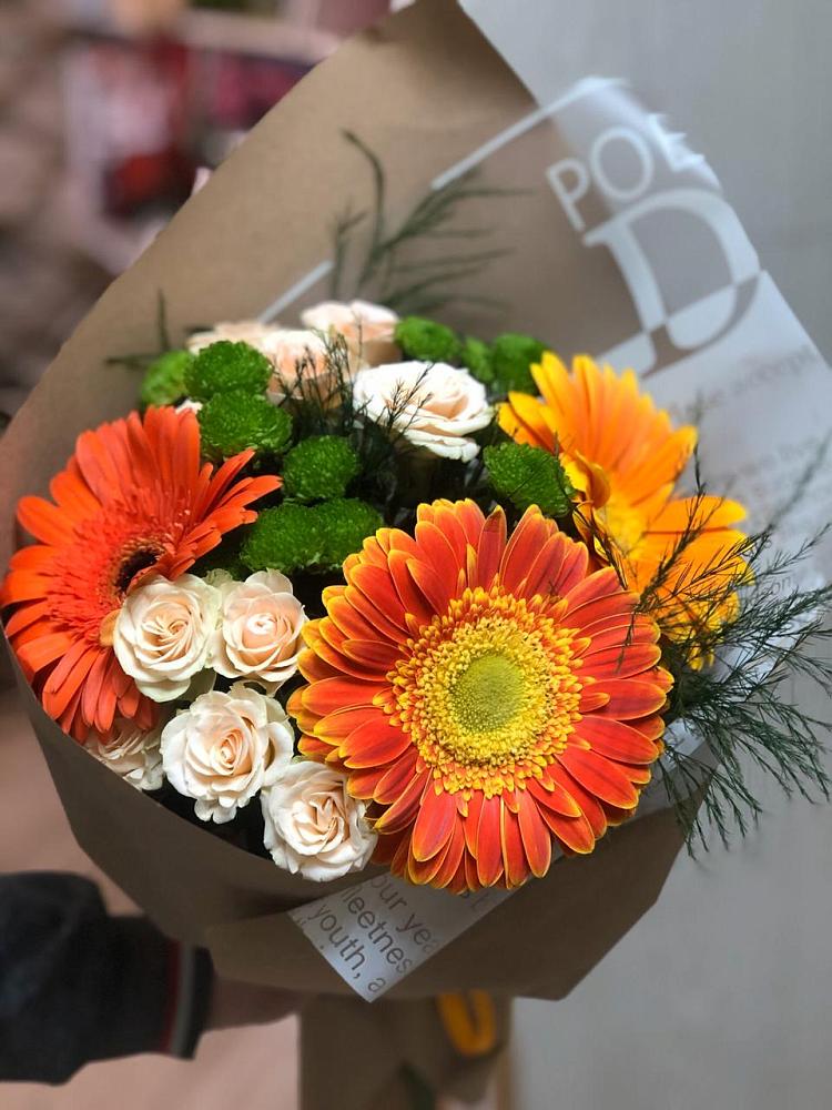 Букет цветов из: Герберы, Хризантемы и Розы в Новолабинской