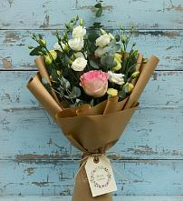 Букет цветов из:  Розы и Лизиантусы #REPLACE_PRED# Новолабинской